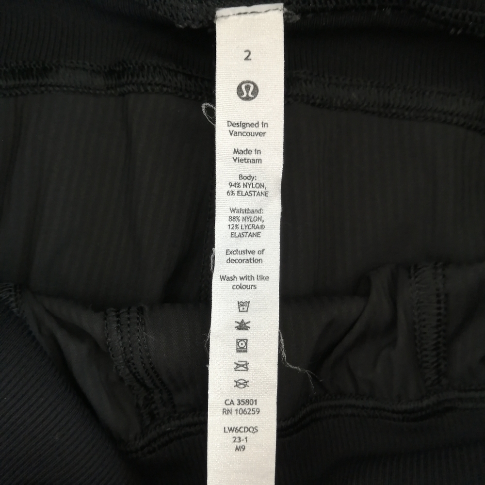 2023 Lululemon Dance Studio Crop Pants 25 Inch Cinch Hems in Black Size 2 - Picture 9 of 13